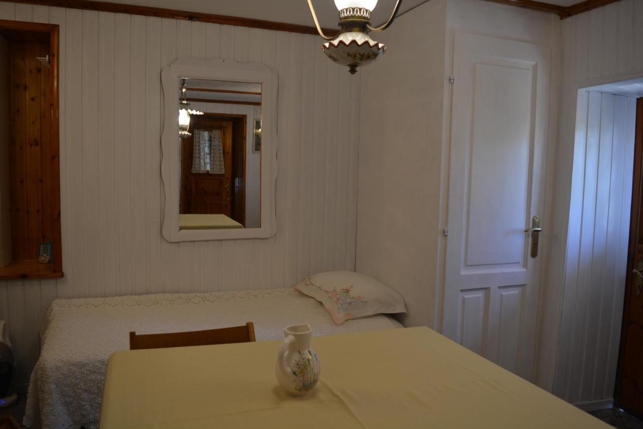 Remvi Apartment Hydra  Bagian luar foto